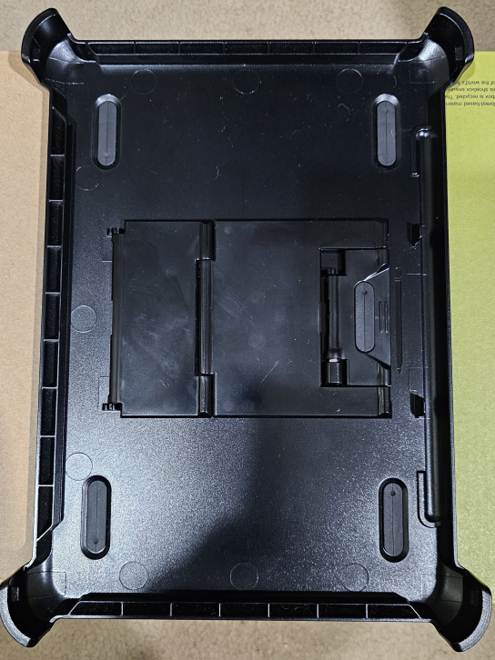 Ipad 7th generation 128GB With WiFi and Cellular + 2 Cases image indicator(5)