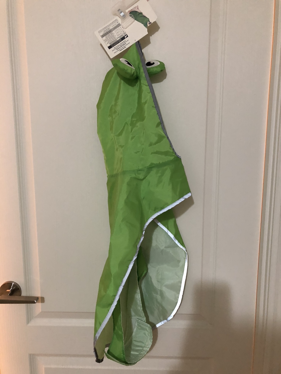 Fetchwear Frog Raincoat image indicator(5)