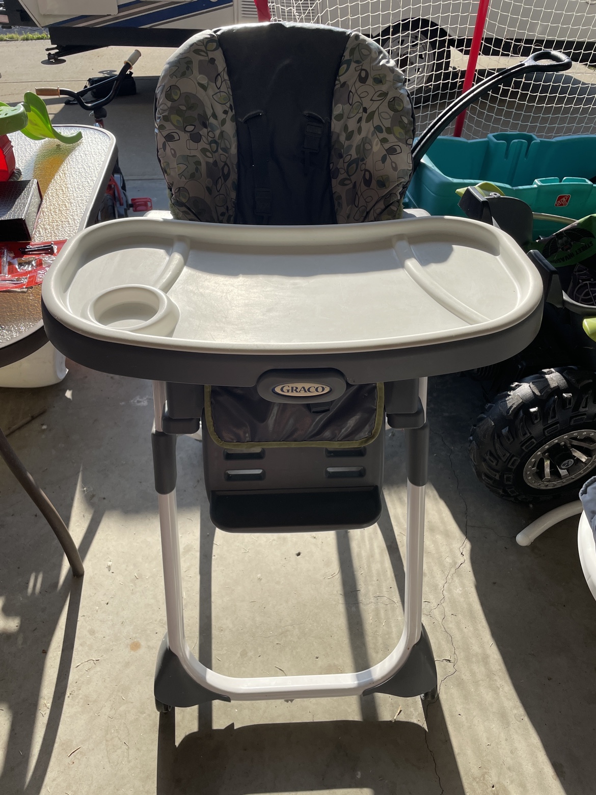 High chair - photo 2