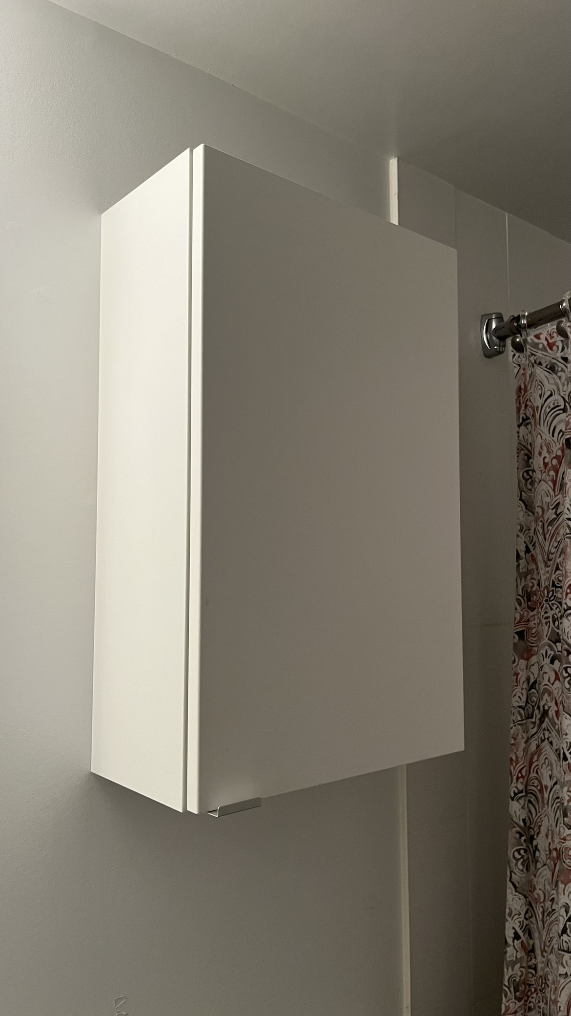 IKEA bathroom cabinet 🥕