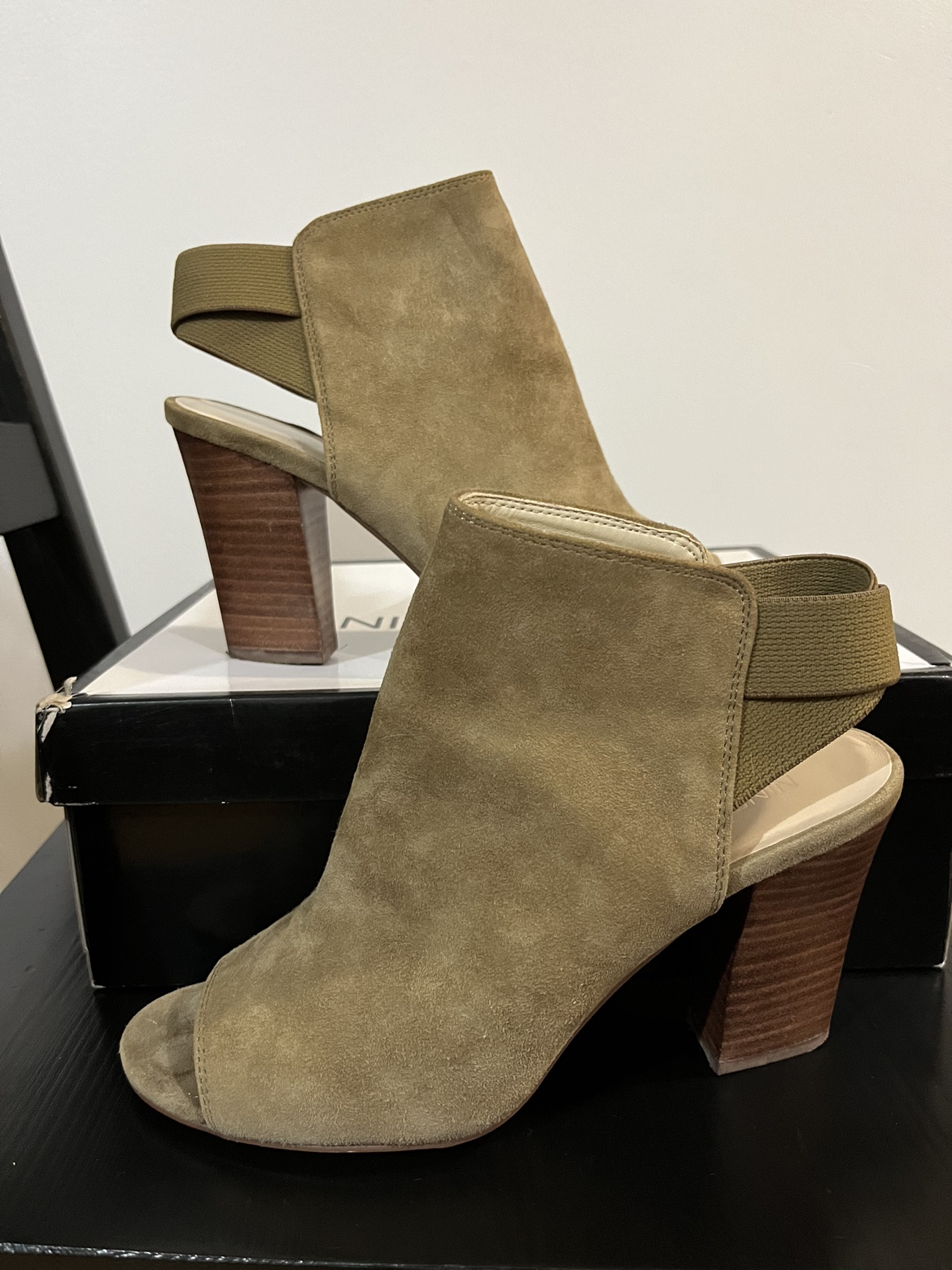 Nine West Women’s Suede Leather Open Toe Ankle Boots Size 8 image indicator(3)