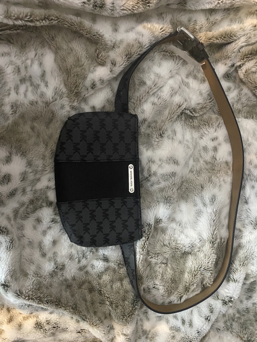 NWT Michael Kors Cambodia logo belt bag - photo 2