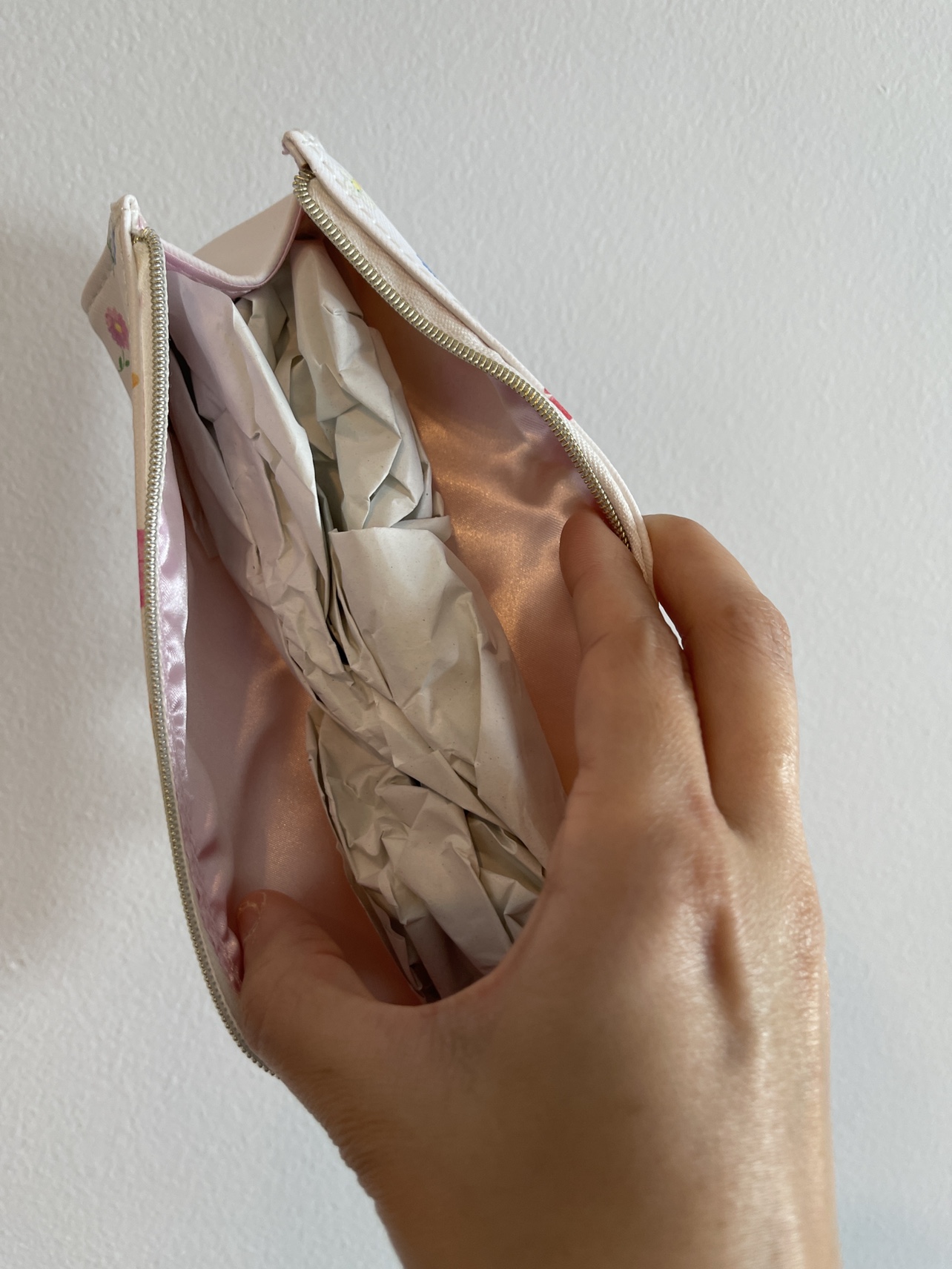 Brand New Sanrio Hello Kitty Floral Pencil Case image indicator(6)