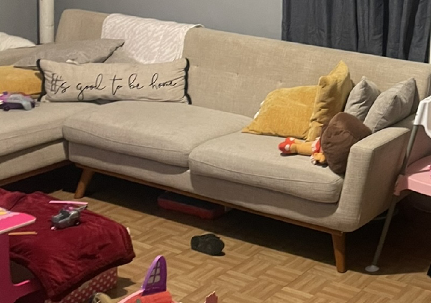 Left hand sectional couch - photo 3