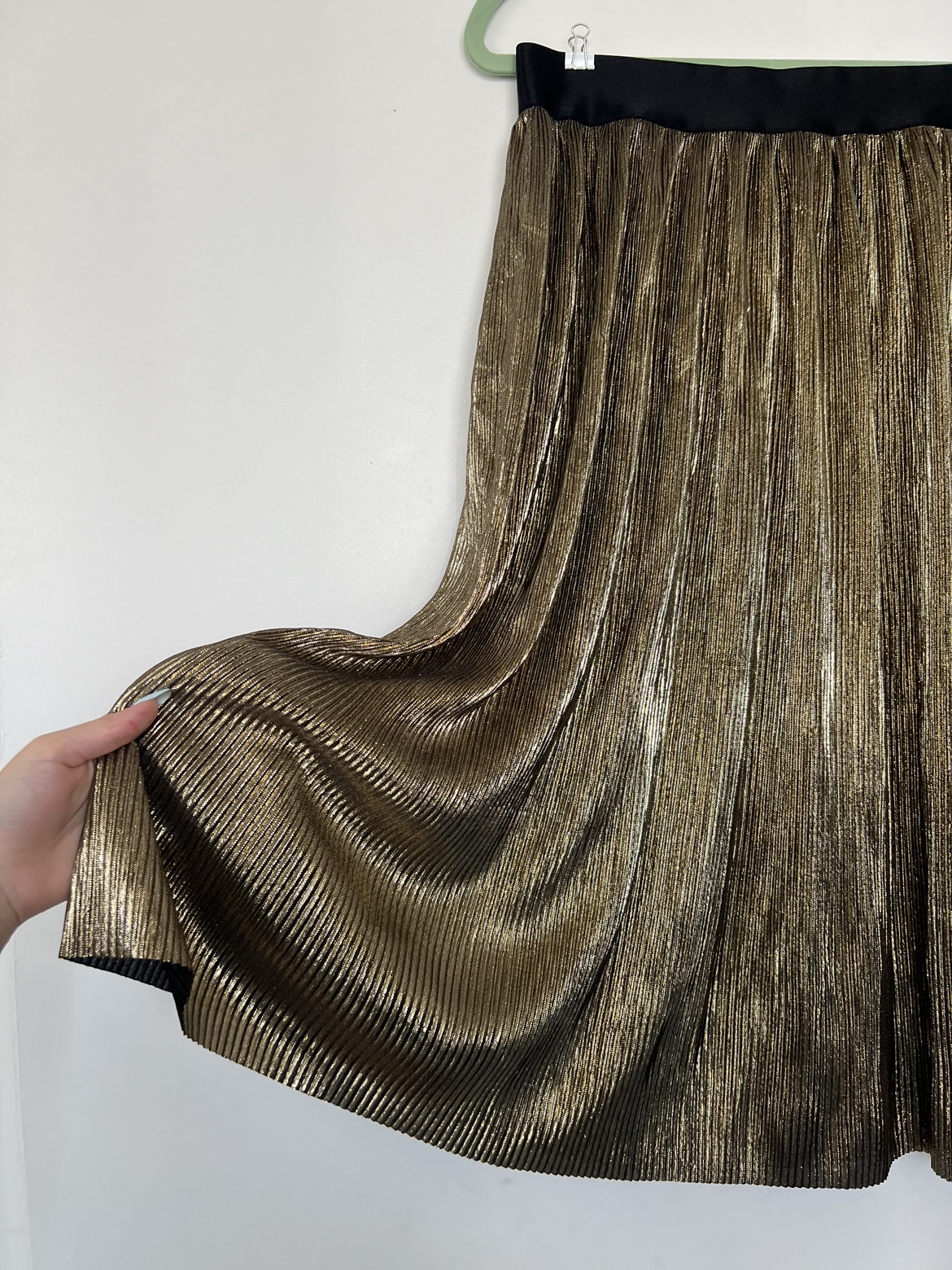 Guess Gold Shiny Pleated Skirt