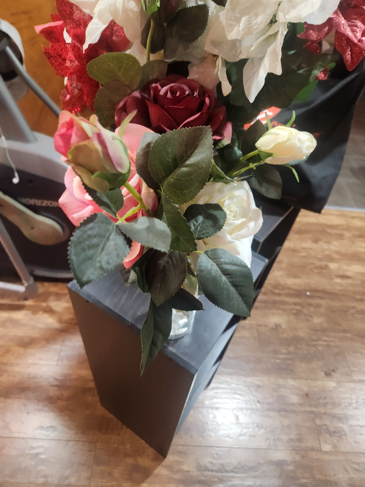 fake flower arrangements with vases - photo 2