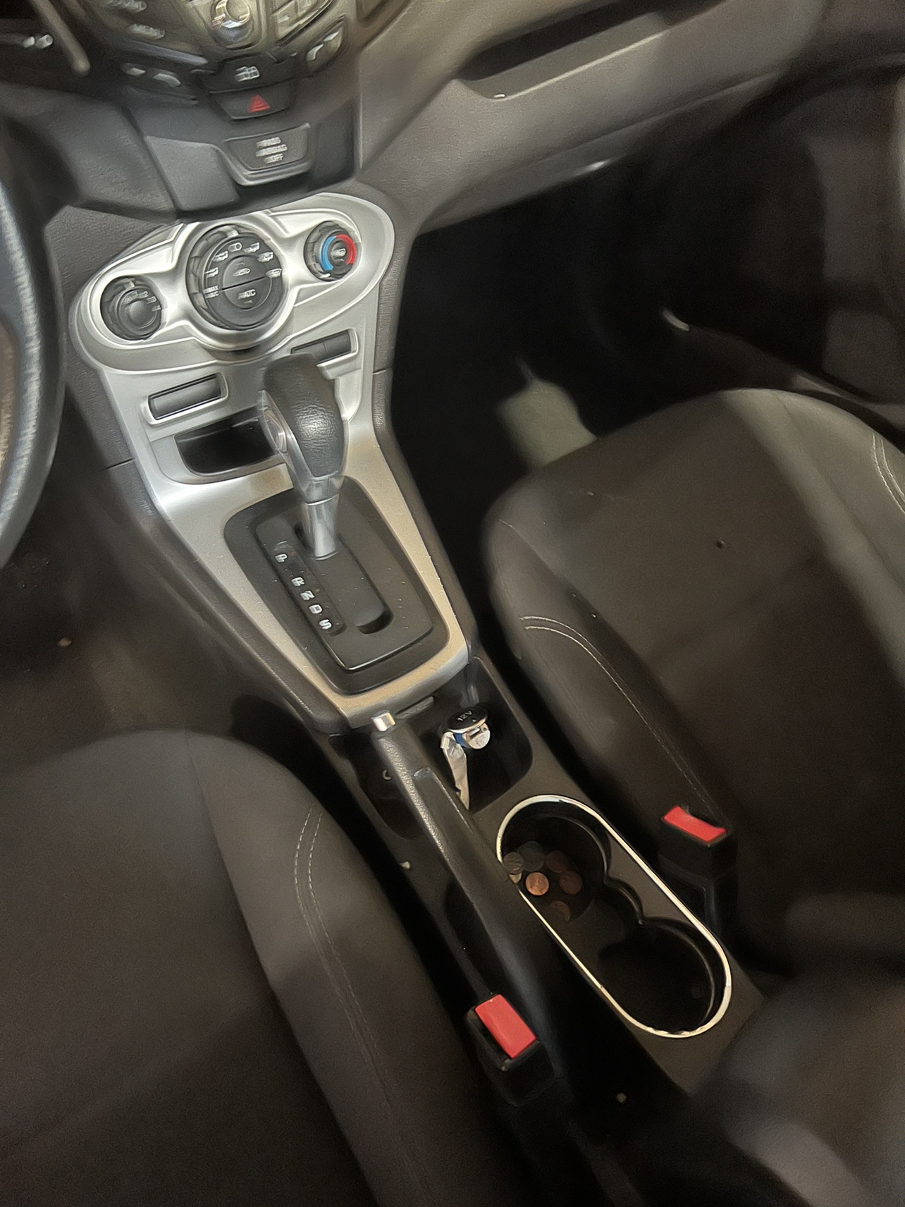 2014 Ford Fiesta SE - photo 4