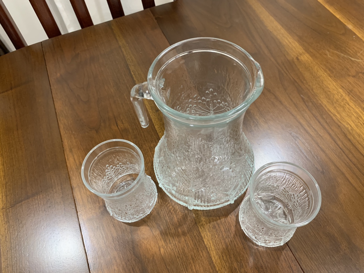 Lasisepat Cow Parsley 6 Cup Crystal Pitcher and Two Glasses image indicator(10)
