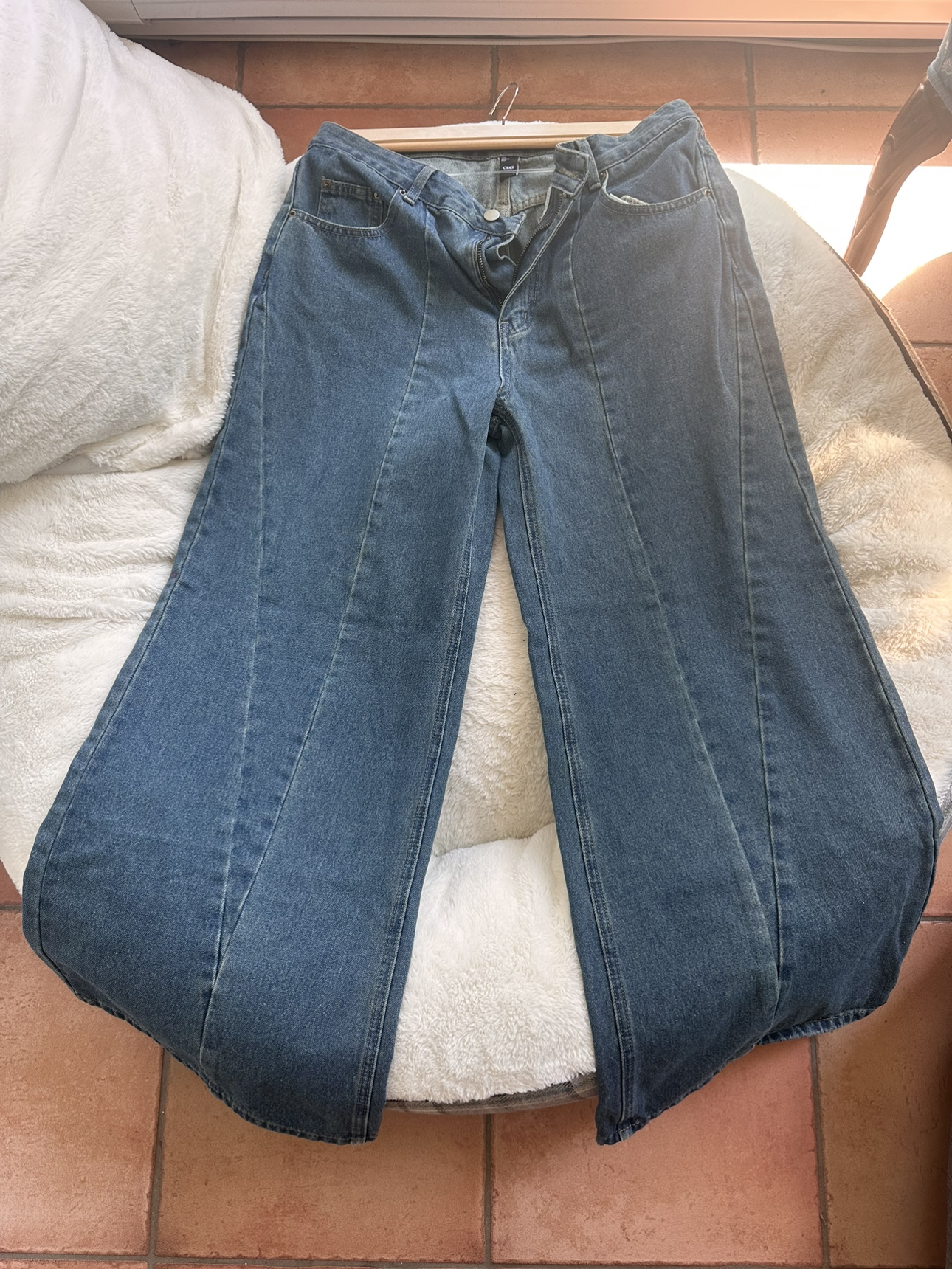 2 Cider jeans for 30$ Downtown pickup FIRM PRICE thumbnail
