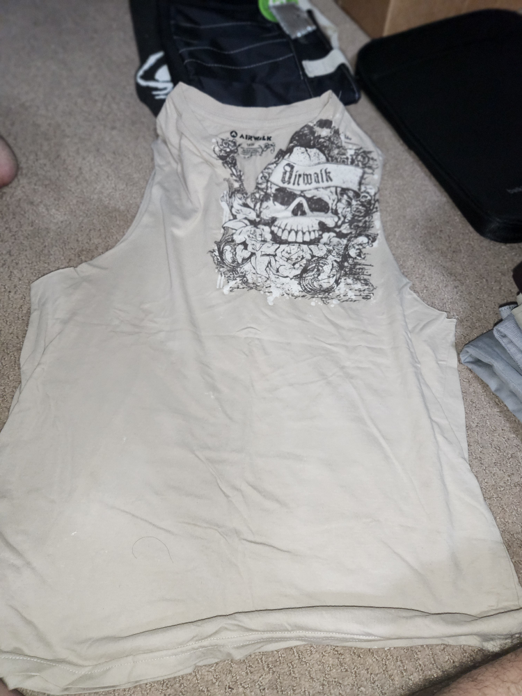 Airwalk Skull Tank Top image indicator(2)