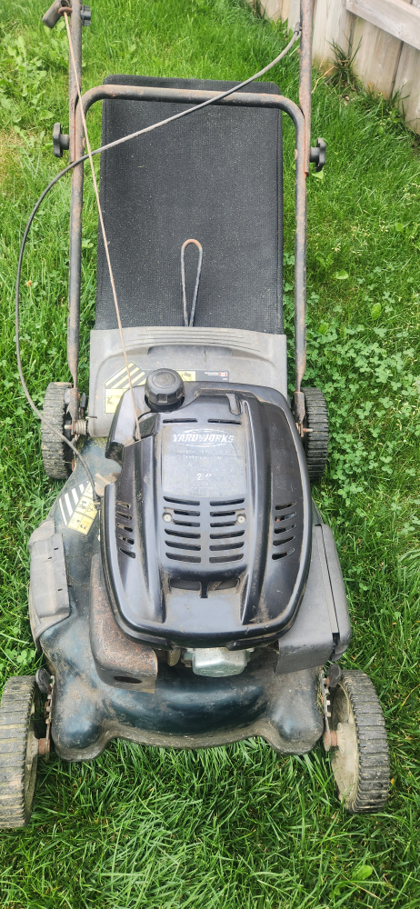 Yardworks Gas Powered Lawn Mower - photo 2