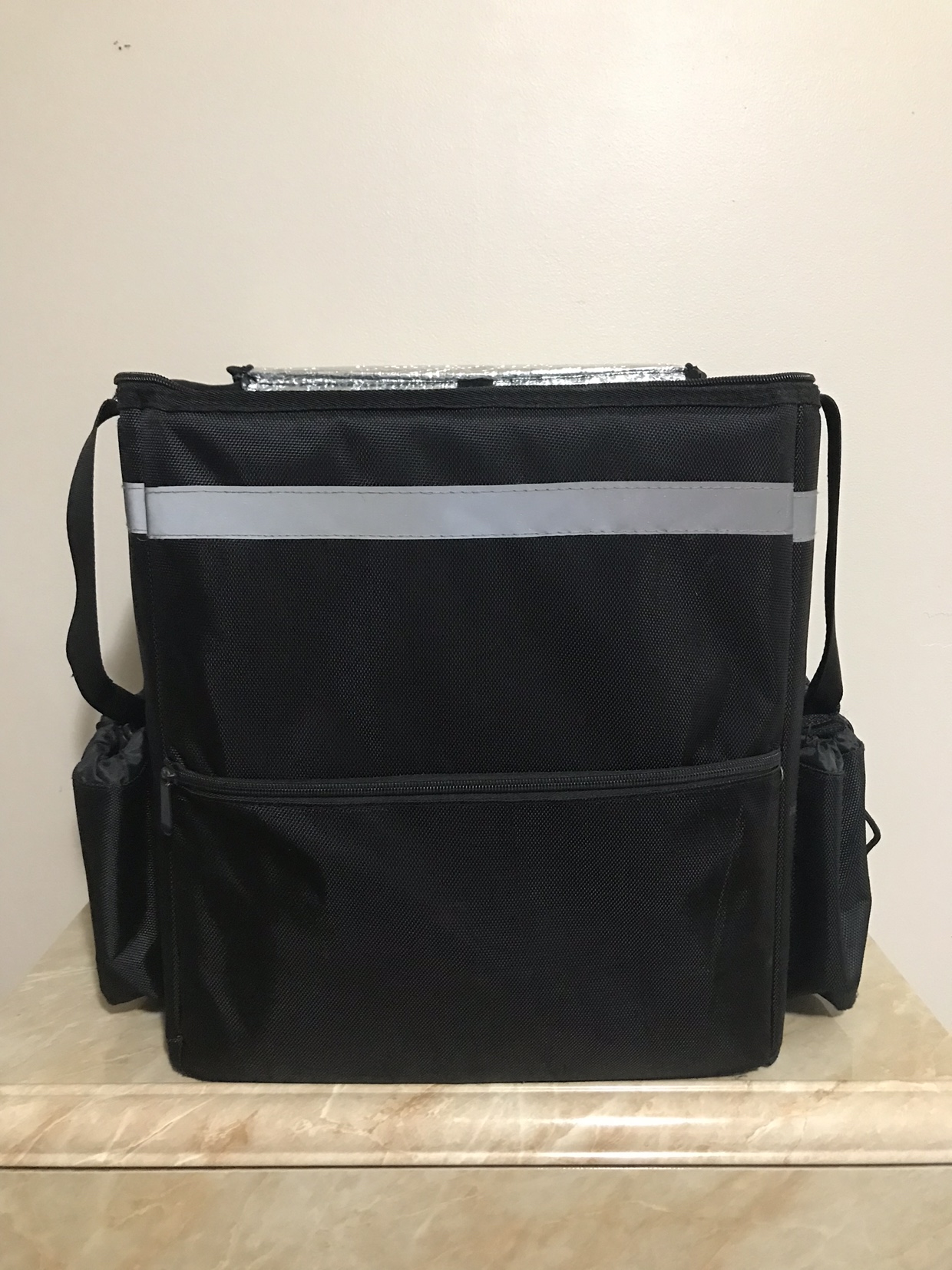 Delivery Bag for Uber, Doordash, Skipthedishes thumbnail