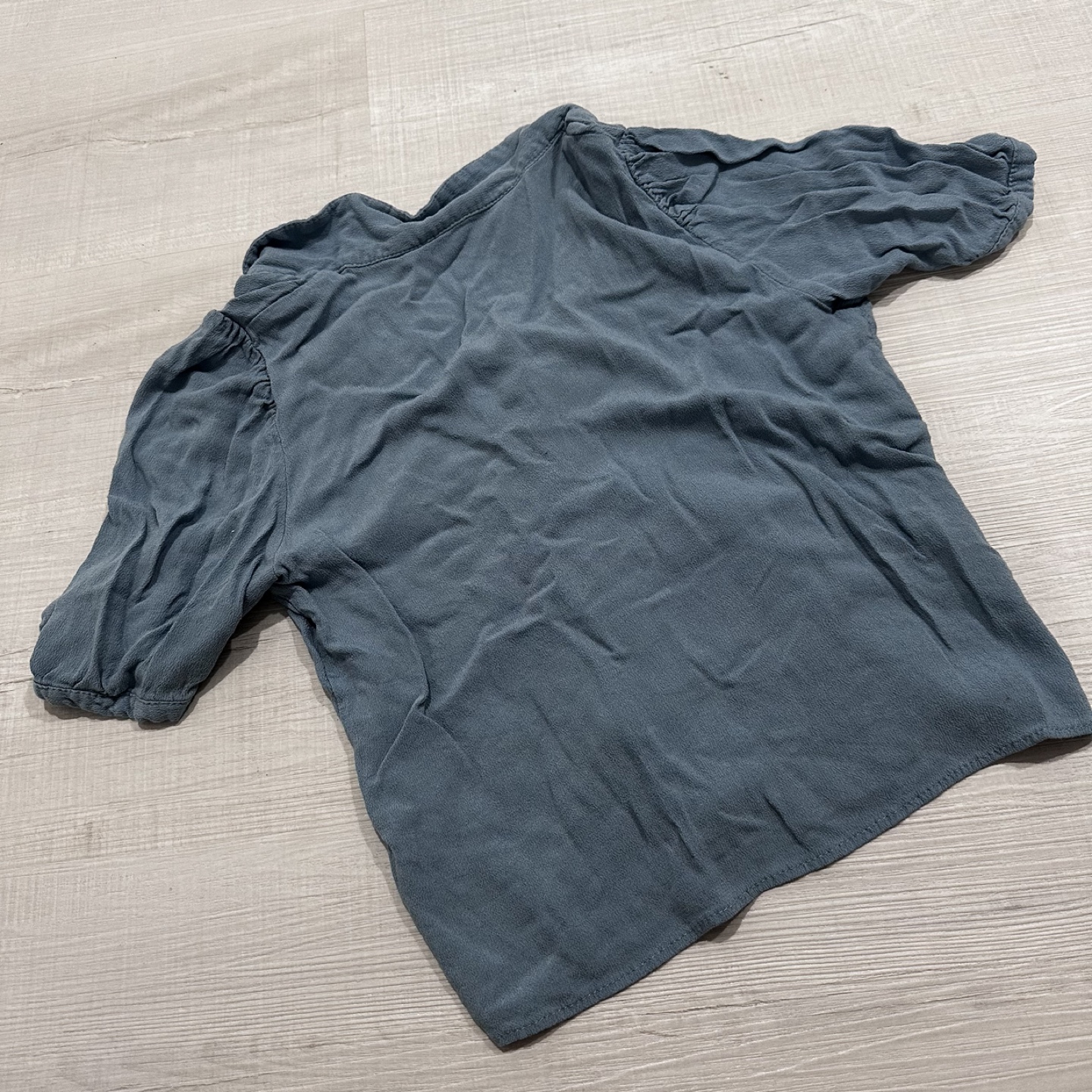 Zara shortsleeve collared button down top image indicator(2)