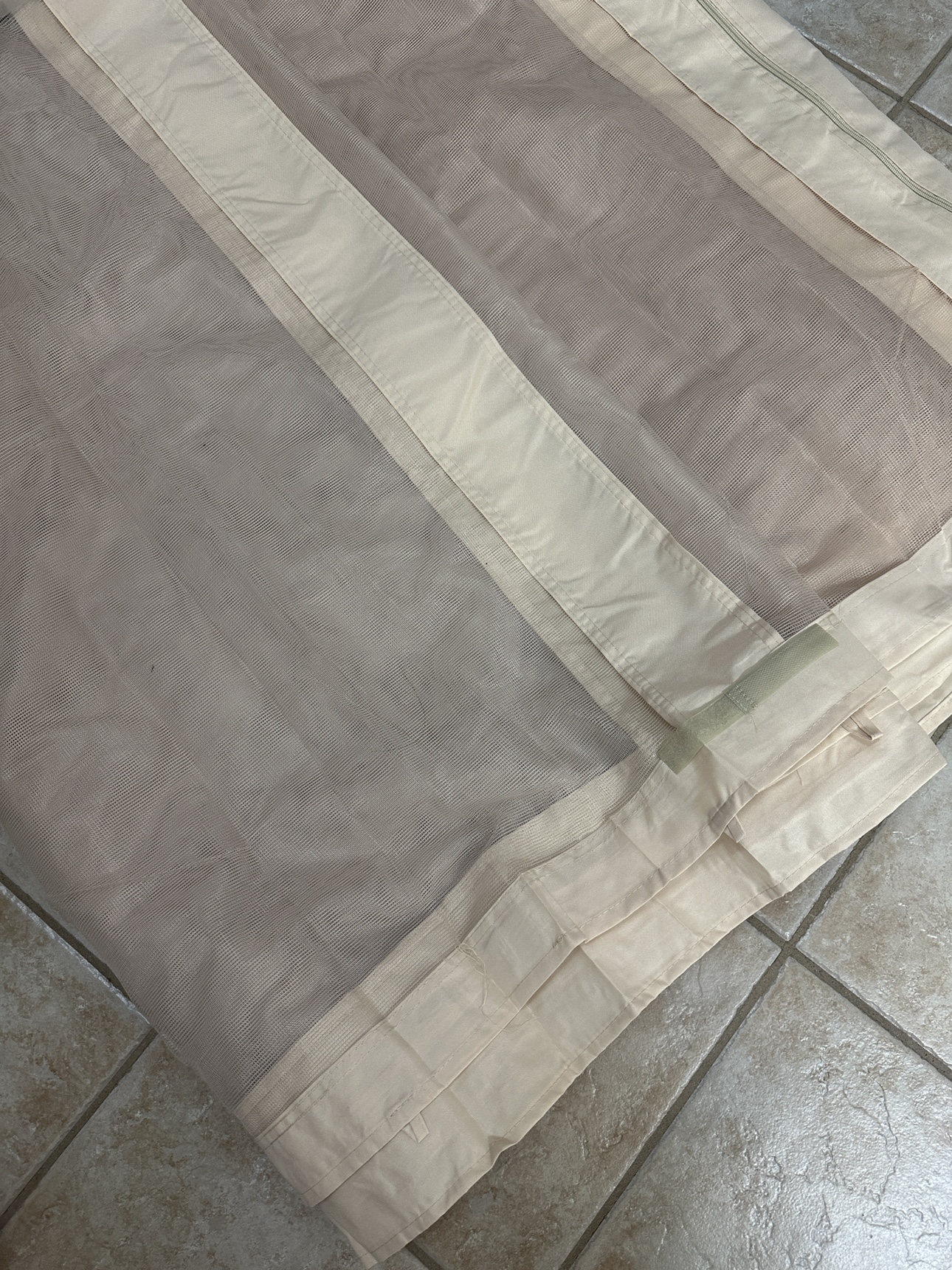 Brandnew Mesh curtain of 10’x10’ Gazebo netting - photo 2