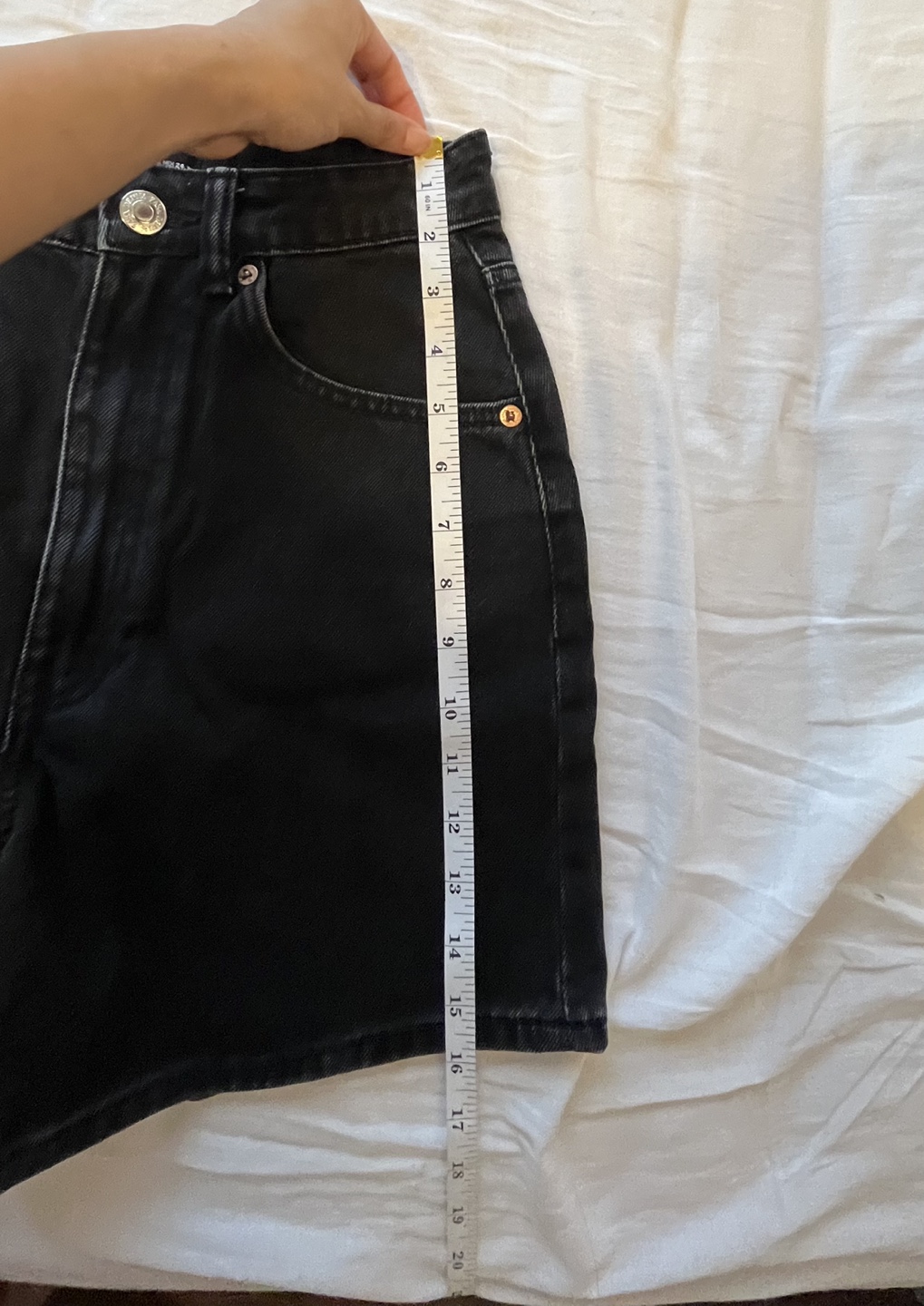 Zara women’s denim shorts size US 2 - photo 5