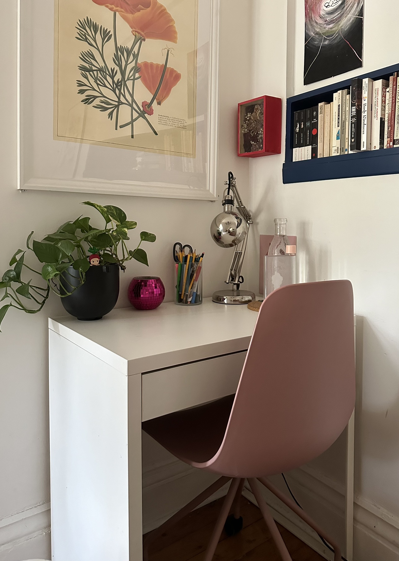 ARTICLE Svelti Dusty Pink Office Chair image indicator(2)