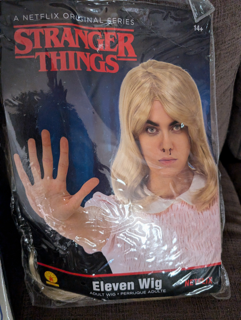 Halloween Costume - Eleven image indicator(4)