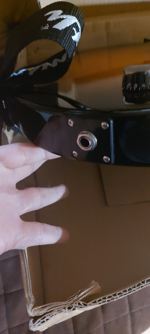 Rocksmith XBOX 360 Guitar game with Guitar Bundle image indicator(5)