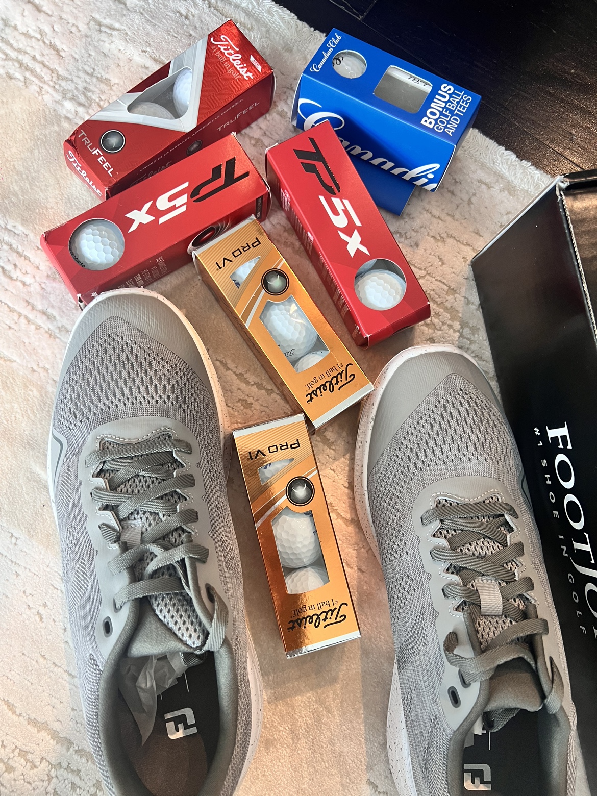 Footjoy Golf Shoes and 12 balls - photo 2