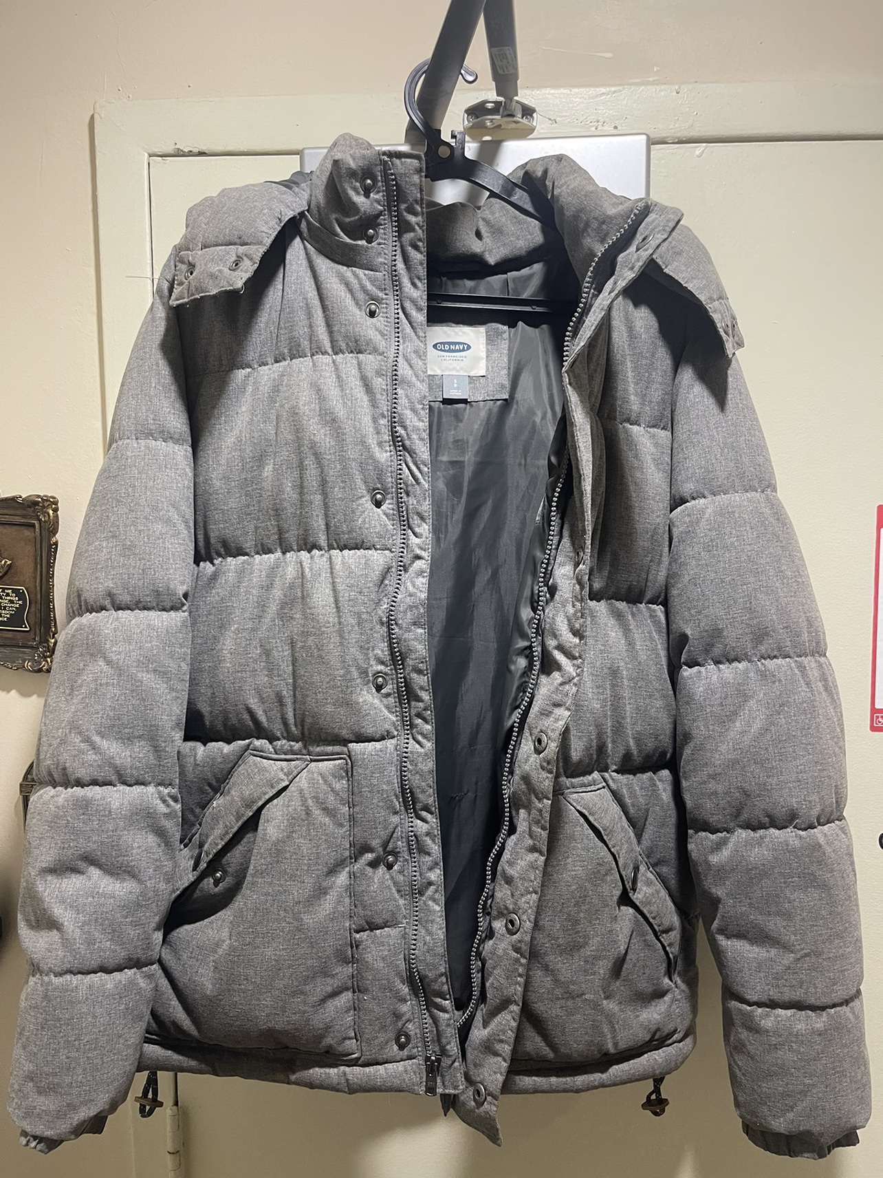 Old Navy Men's Grey Puffer Jacket