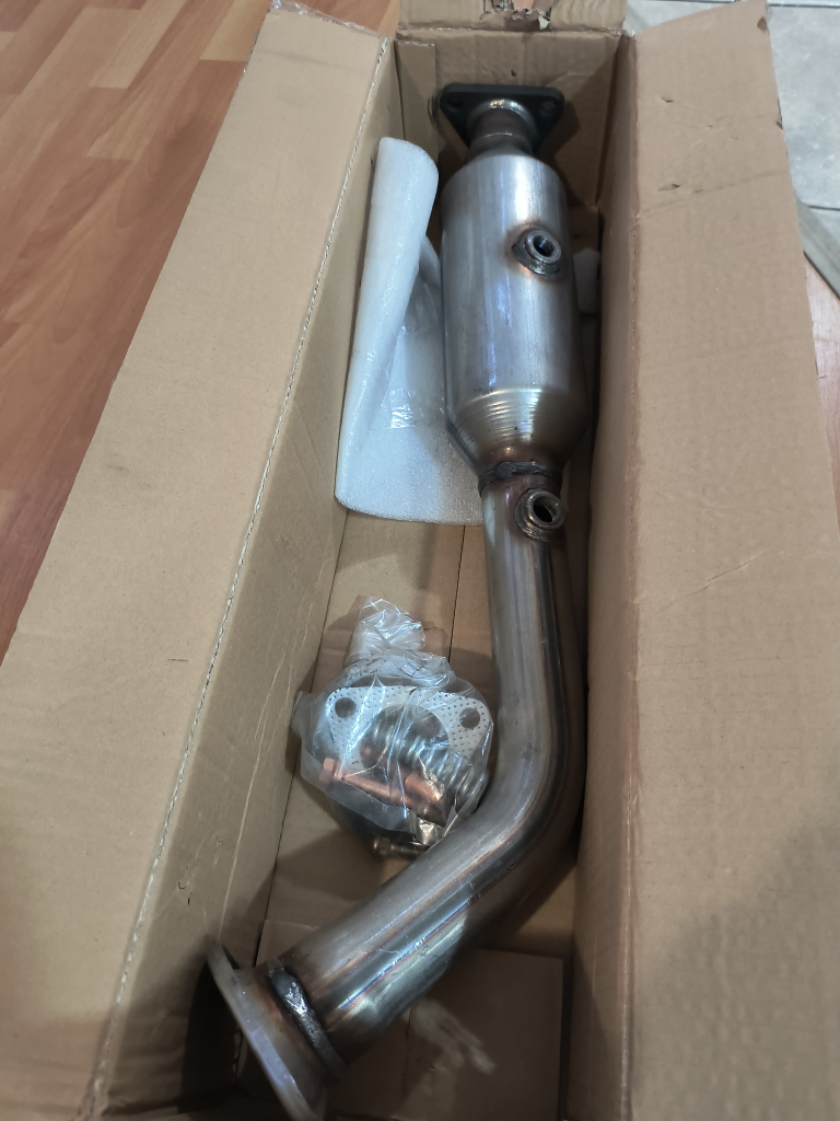 Catalytic converter for 2003 Honda CRV
