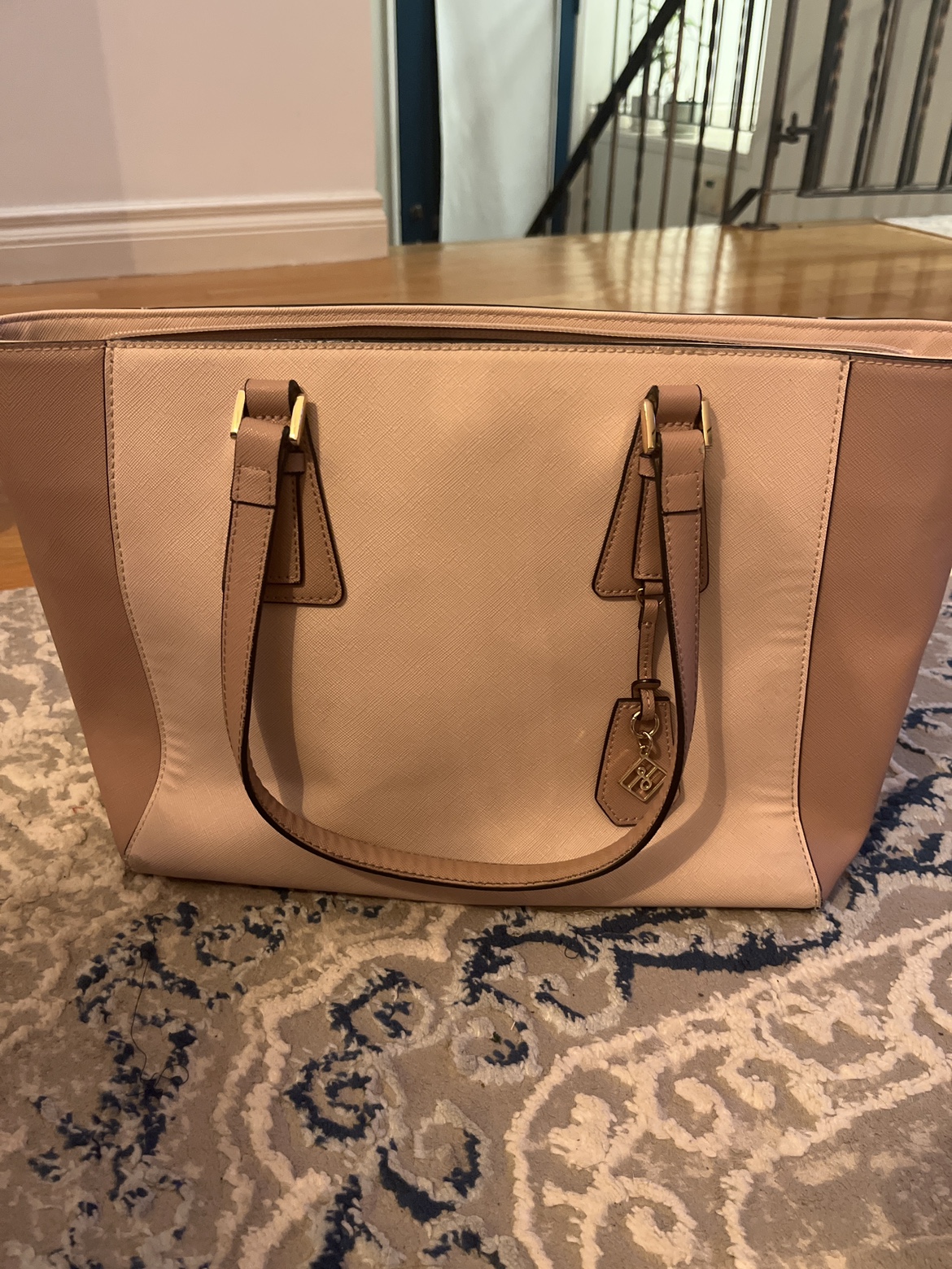 Hand bag