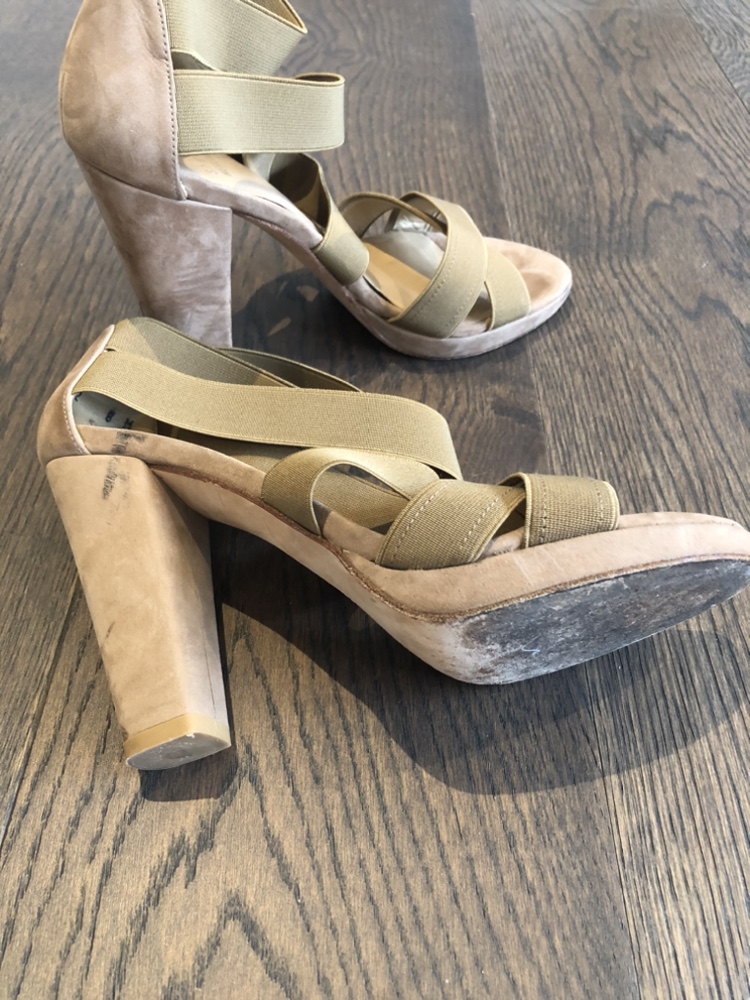 Stuart Weitzman Sandals image indicator(4)