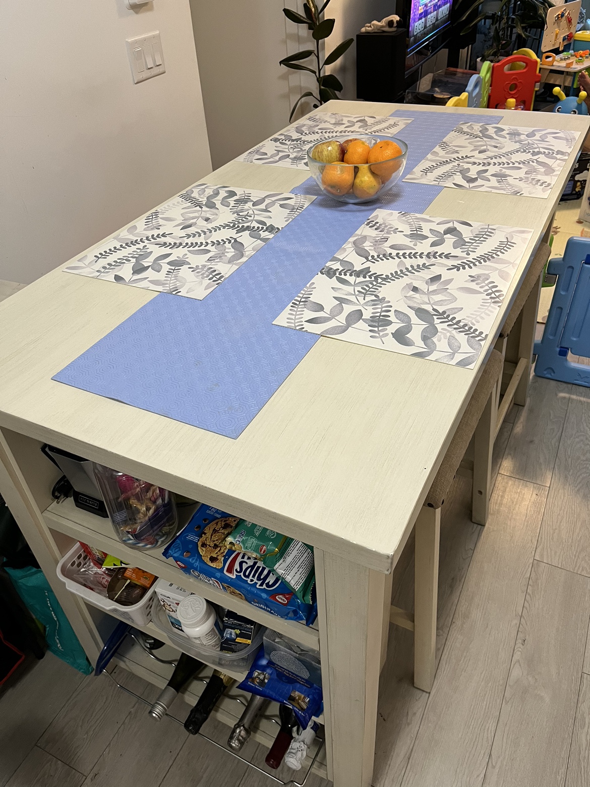 Latour Counter Height Dining Set w/ 4 Upholstered Seats - photo 3