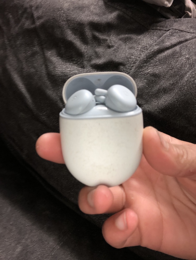 Galaxy earbud 2’s