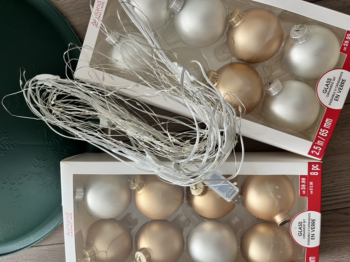 Christmas tree stand + decorations - photo 4