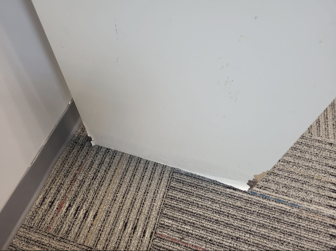 #freecycle Used Office Desk (4 Drawers) FREE - photo 2