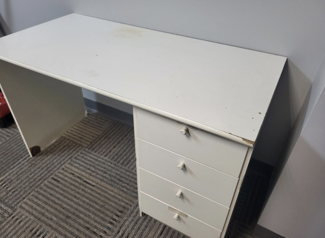 #freecycle Used Office Desk (4 Drawers) FREE - photo 3