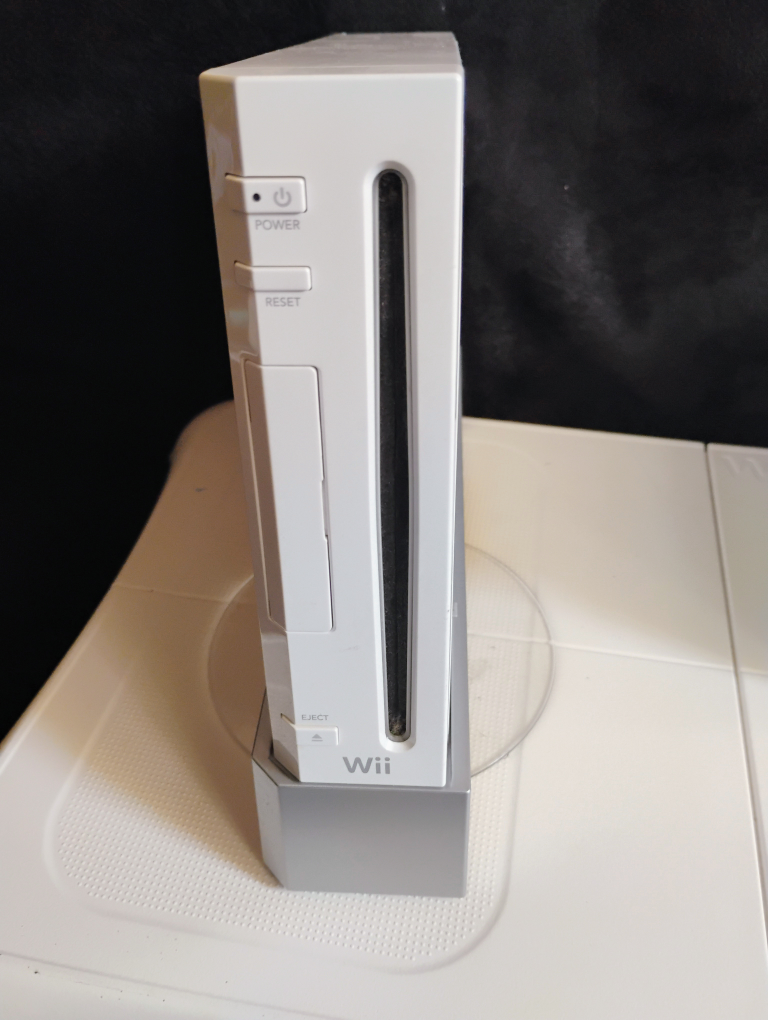 Nintendo Wii Console Bundle image indicator(4)