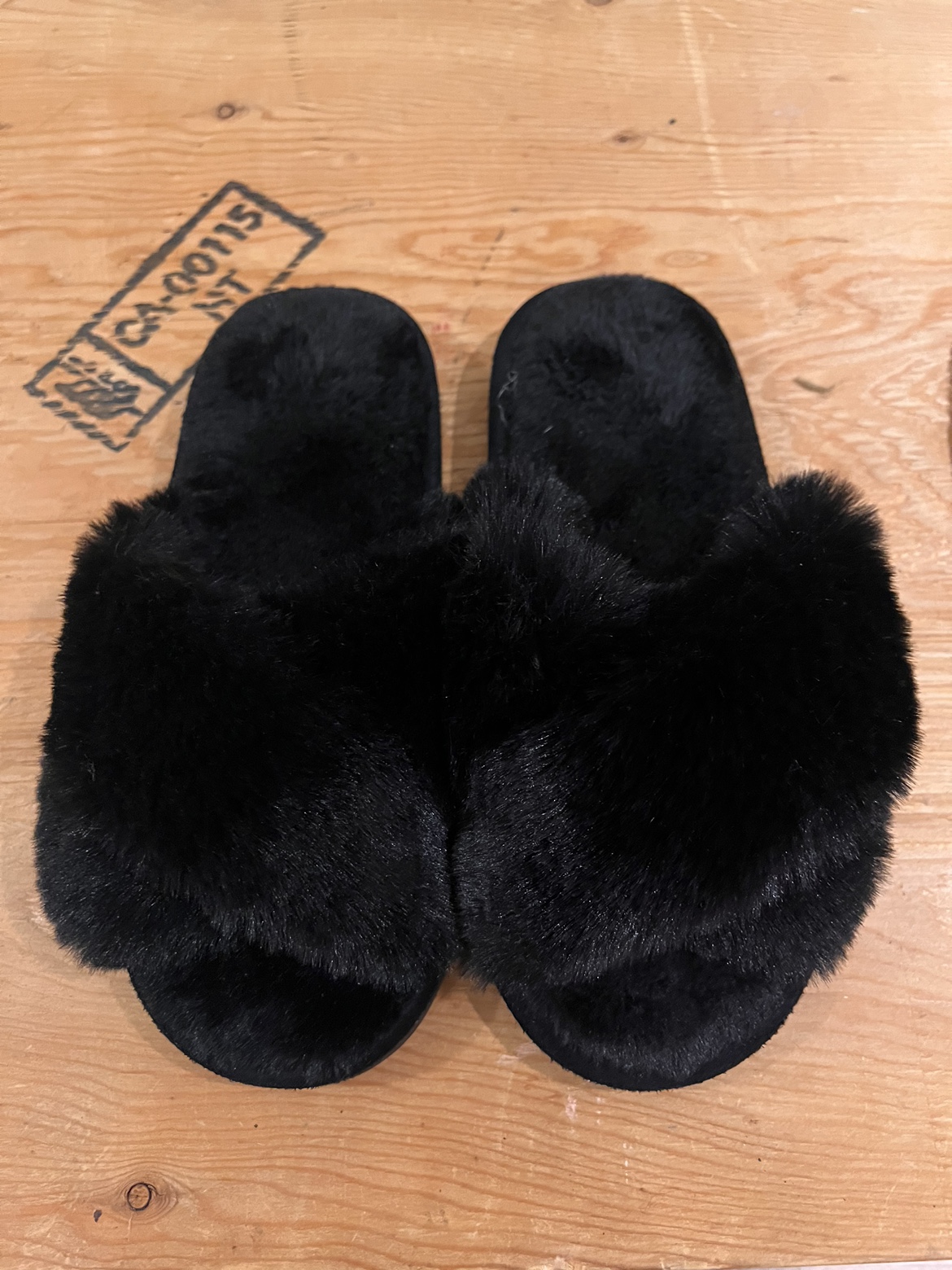 Brand new black soft fuzzy slippers thumbnail