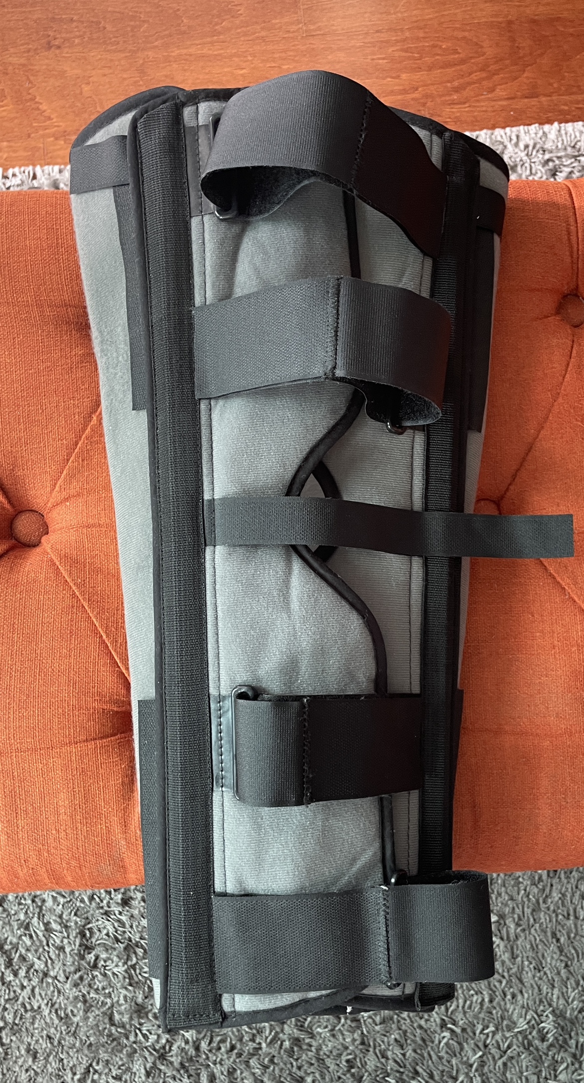 Knee inmobilizer image indicator(2)