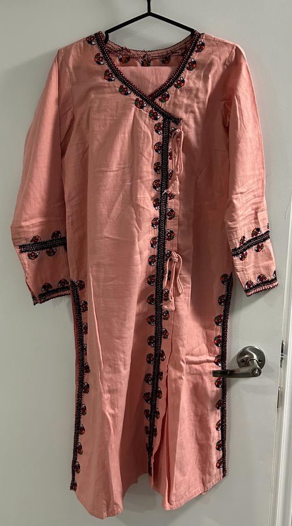 Rustic Pink Kurta with Embroidered Detail 3 Piece - photo 2