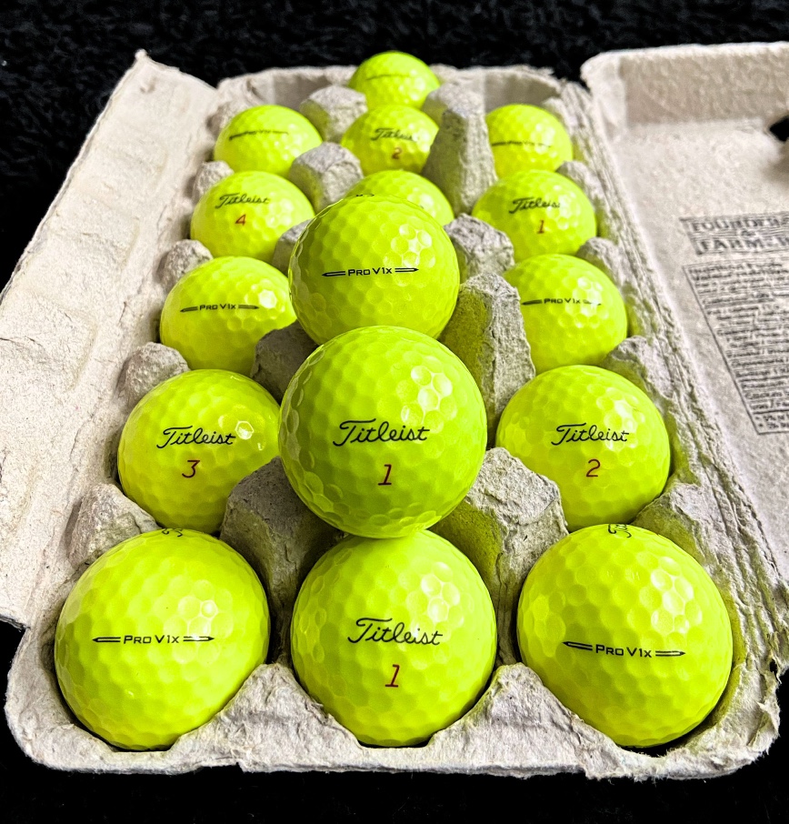 18 Titleist Pro V1 Yellow Golf Balls thumbnail