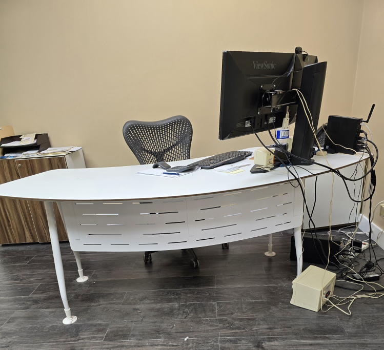 Executive white Curved Desk