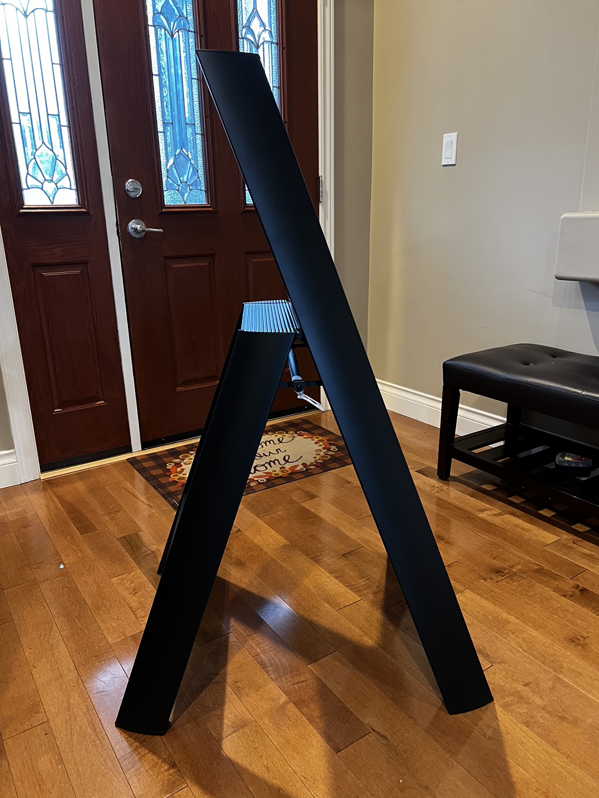 Lucano Hasegawa 3-Step Ladder image indicator(2)