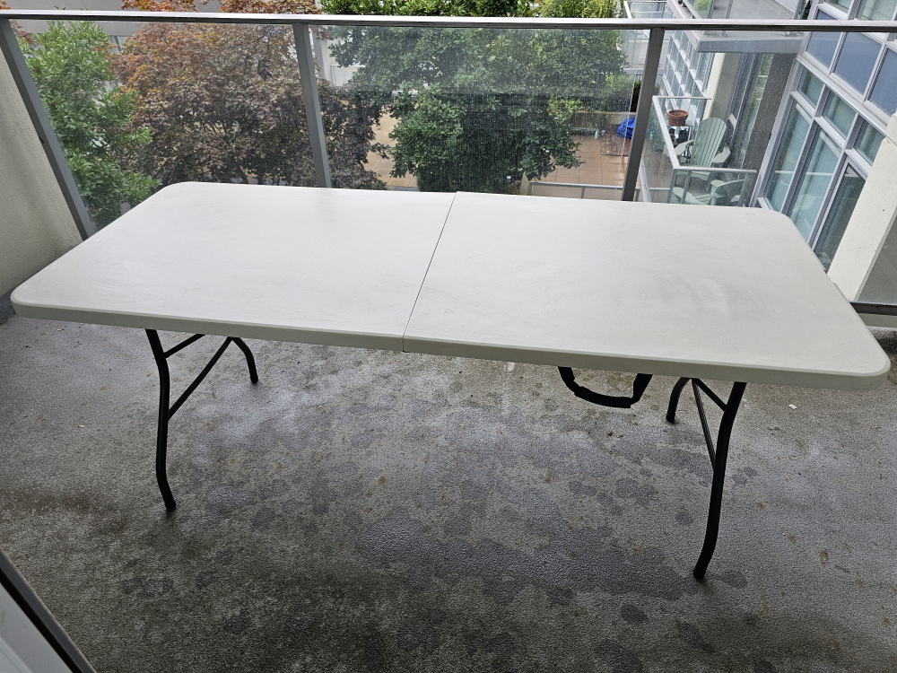 Center Folding, Multipurpose Table, 6ft