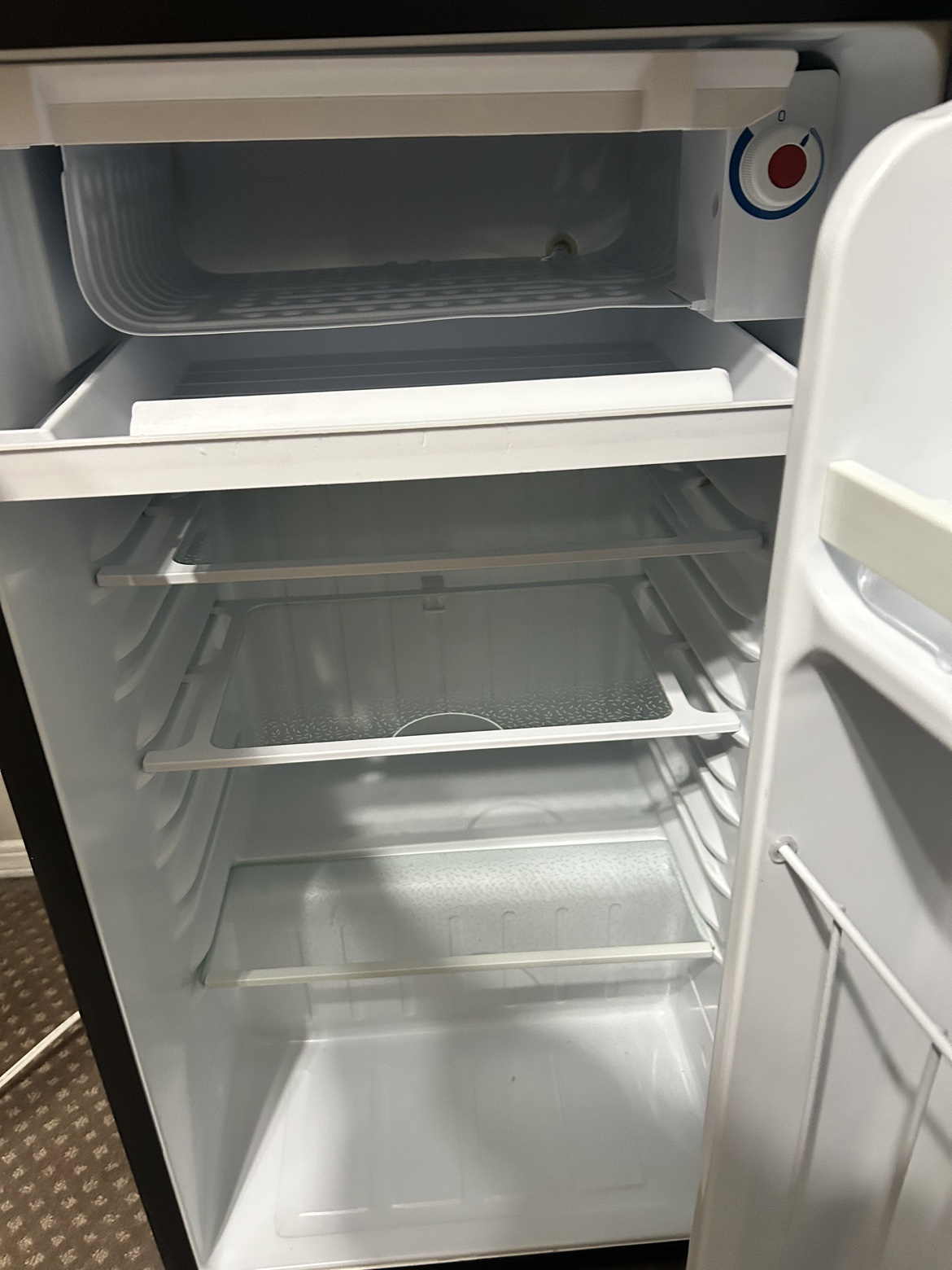 Danby Mini Fridge - photo 3