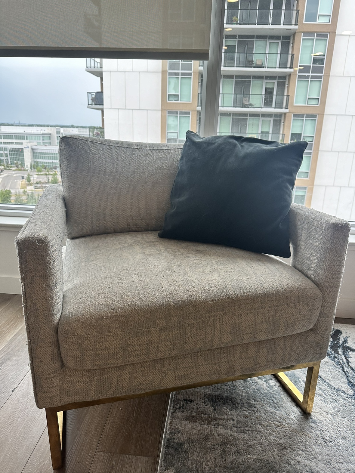 Accent chair with Gold Legs