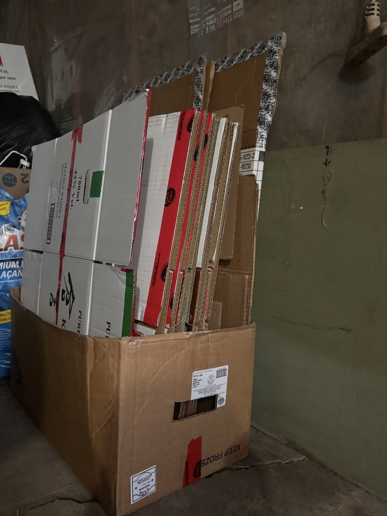 Moving boxes - photo 2