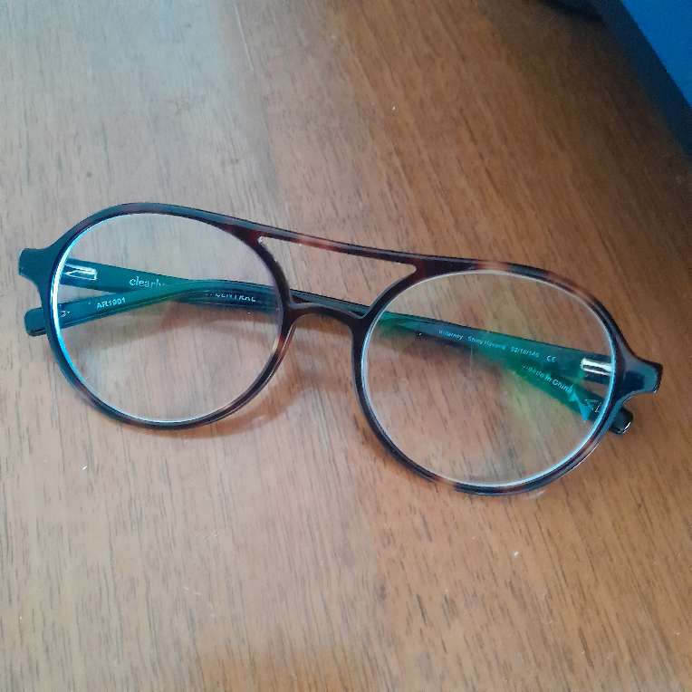 Shiny Havana glasses image indicator(4)