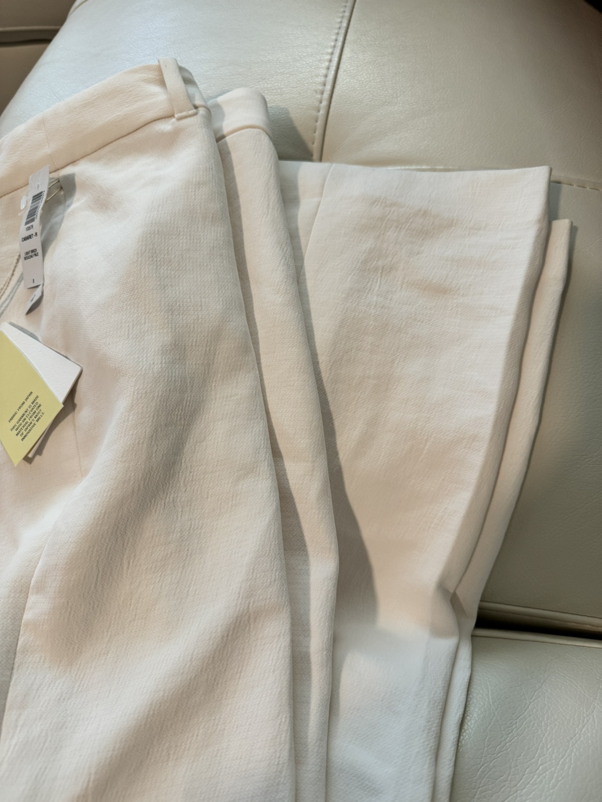 Aritzia Cabaret Pants Size 8. Light Birch image indicator(3)