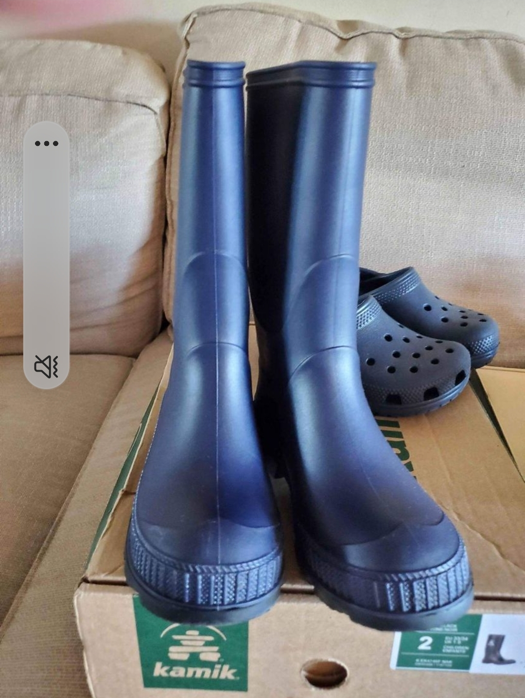 Kamik Stomp Rain Boots boys size 13 - photo 2