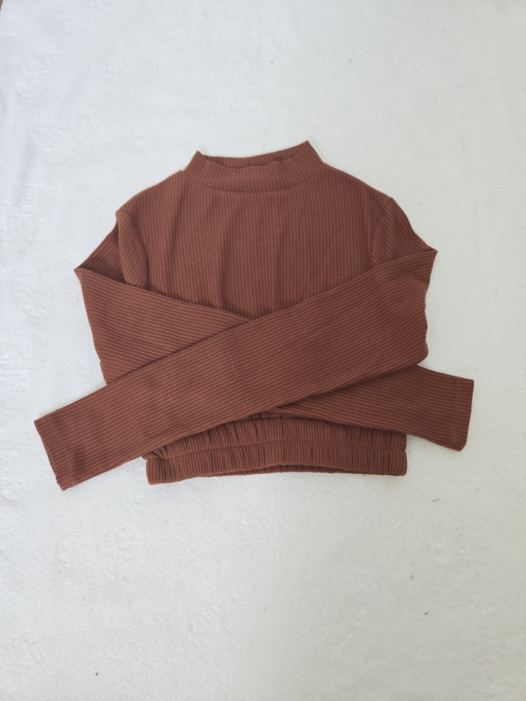 XS Long Sleeve Crop Tops image indicator(2)