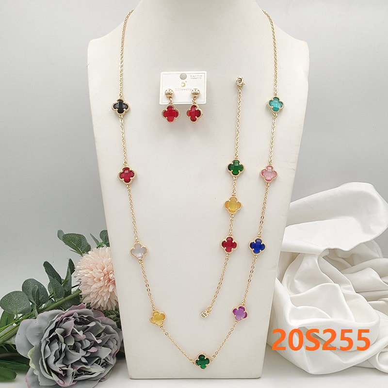 Rainbow Clover Necklace Set