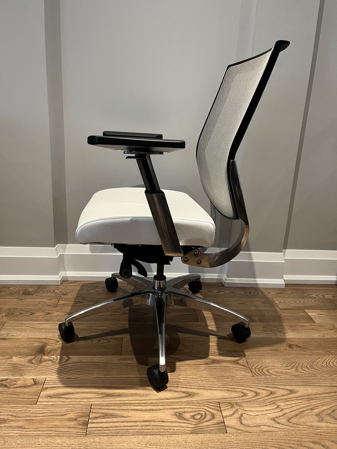 Office Chair - photo 3