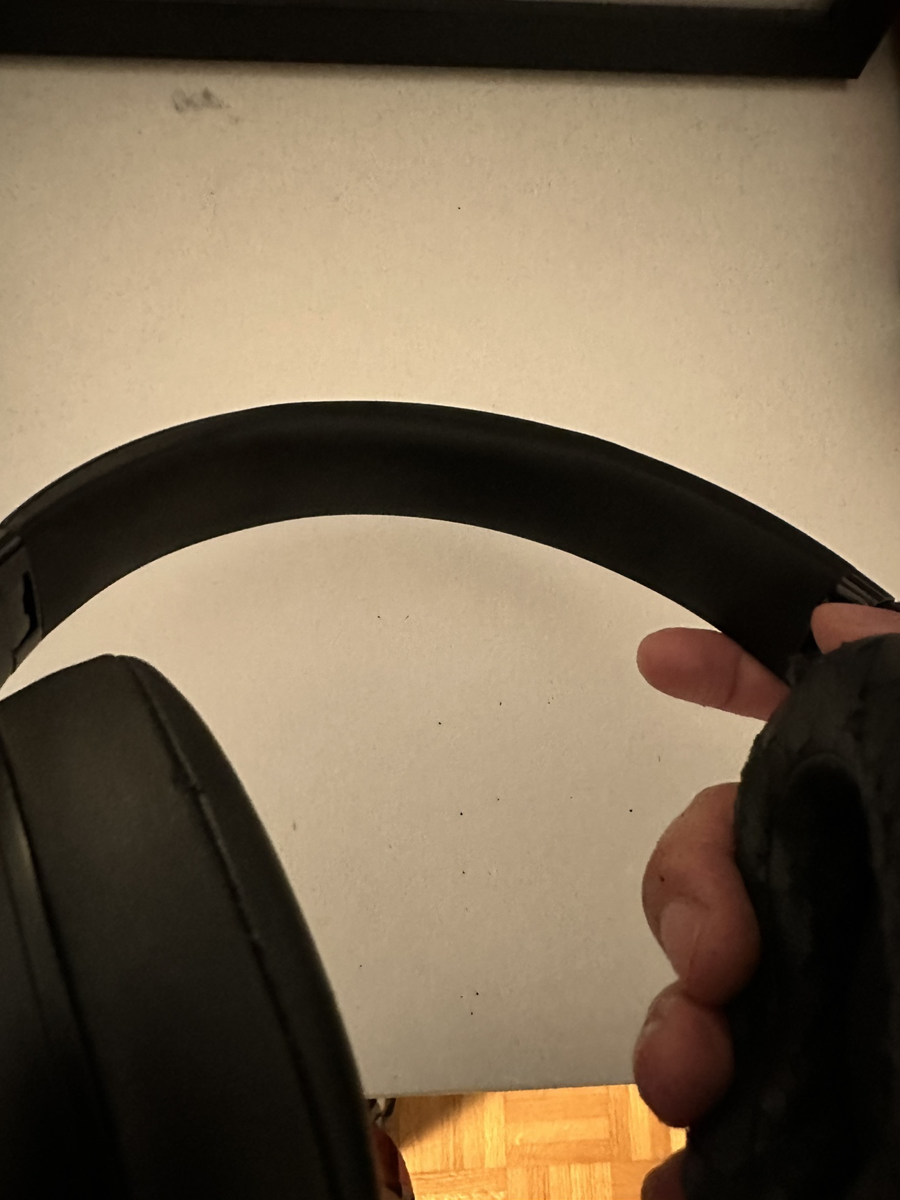 Beats Studio 3 headphones image indicator(2)